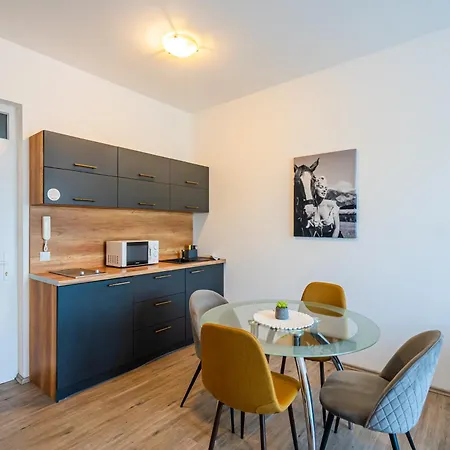 Ah-corso Wellness Panorama Apartment
